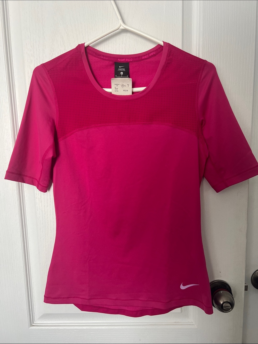 Nike Women’s Fuchsia Short Sleeve Performance Tee